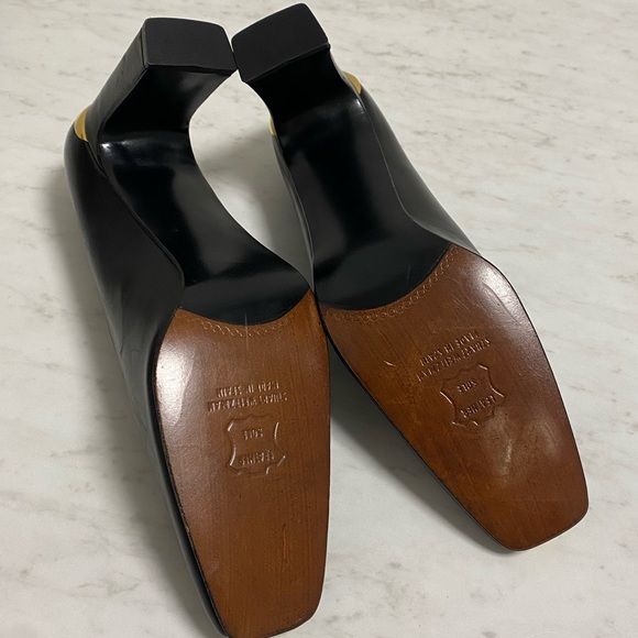 Stuart Weitzman Square Toe Gold Toe Heels - Picture 3 of 3